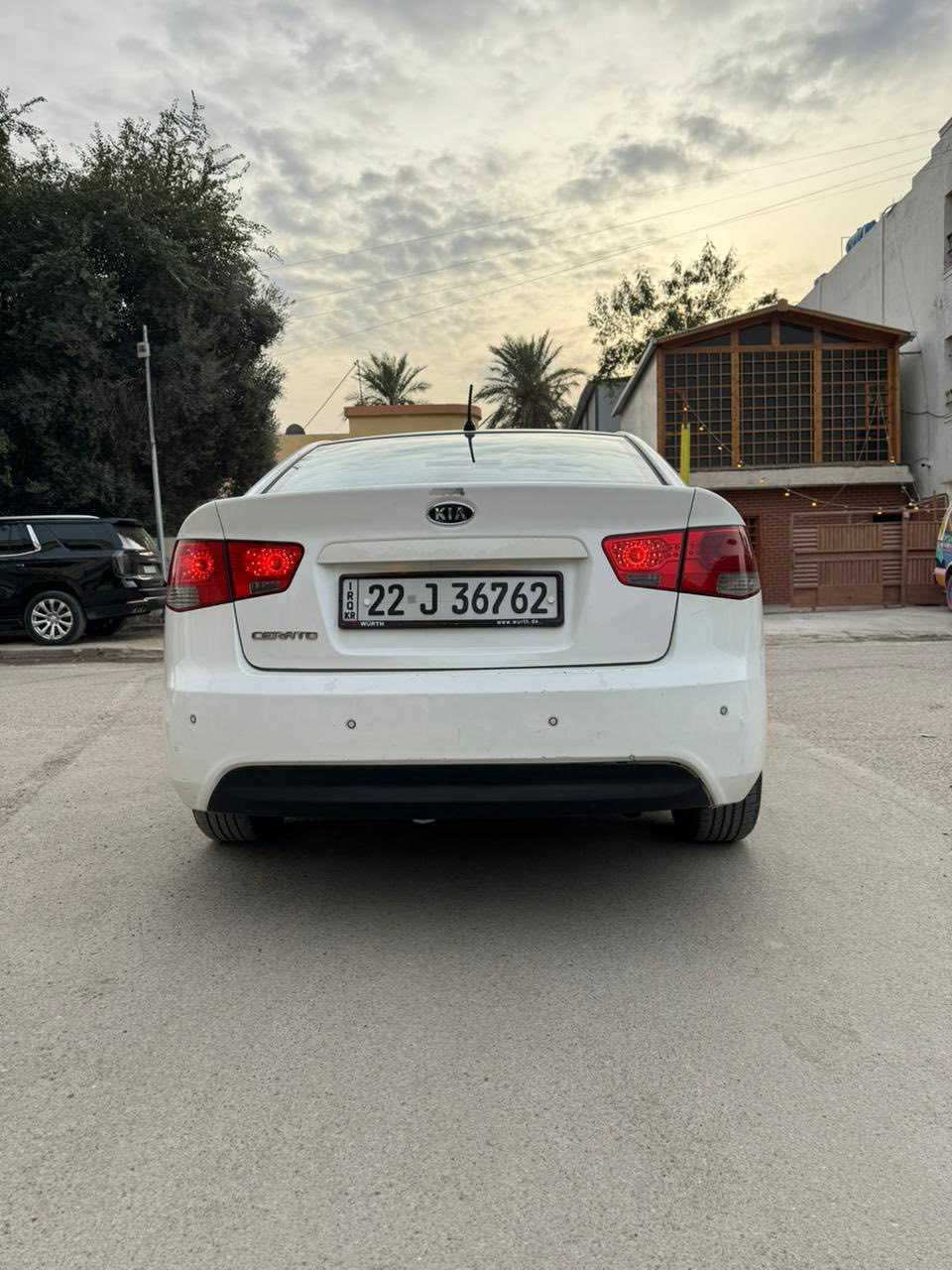 كيا سيراتو 2010  كير محرك كلة مكفوال بيهة بس باردة خفيف بين بابين صبغ  ربع البنيد فقط وباقي كلة مكفوال كفالة عامة تحويل مباشر شوكت ما تحب سعر 105 بيها مجال للطيبين مكان سيارة الكاظمية ***********
