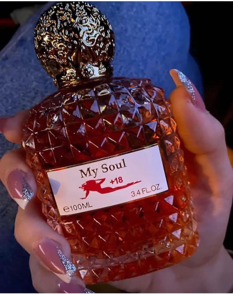 عطريلفت الانتباه انصح كل سيده تجربه❤️❤️‍🔥
عطر ماي صول My Soul😍😍 

عطر بعد ميحتاج للوصف 

عطر كلش رومانسيه 

من افخم واقوى العطور الفرنسيه وبريفيوم عربي

ثباثيتها 48 ســاعــة😨


**إذا كنت صاحب هذا الإعلان وتريد حذفه لأي سبب، رجاءا أرسل رسالة إلى الدعم الفني**