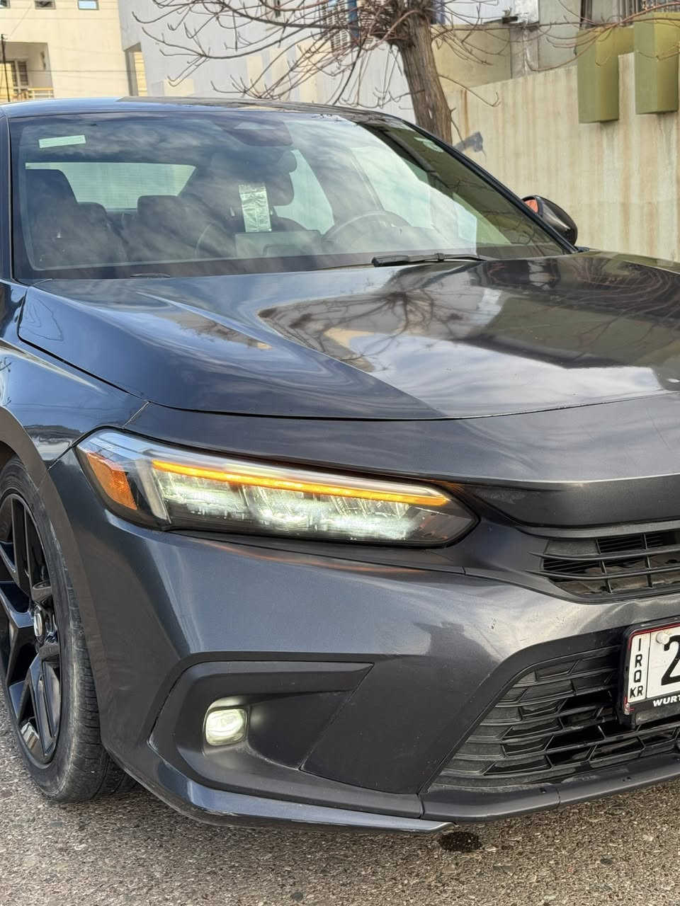 للبيع هوندا سيفيك 2024 سبورت
مرقم اربيل جاهز 

هزة 2027 جديدة

ماشيه 35.900 

معروفة مواصفات السبورت 

- دخول ذكي الأبواب 

- تشغيل عن بعد 

- مودات قيادة ( eco-normal-sport)

- شفتات بالستيرن

- تثبيت سرعة + خروج عن المسار

- محرك 2000 cc تنفس طبيعي

- ويل بلادي سبورت حجم 18 

- كار بلي + أندرويد اوتو

- مقاعد نصف جلد وقماش 

- ضرر سيارة جاملغ سكن وبنيد 

( البنيد مبدل بلادي نفس اللون ) 

2HGFE2F52RH529499

+ بيها صبغ جاملغ خلفي على گد شبرين 

فقط ايرباك ستيرن راجع سستم

سيارة جديدة كير مكينة كهربائيات بشرط

السعر :155 وبيها مجال بسيط حك الجيه 

مكان السيارة اربيل📍  

للتواصل : ***********
