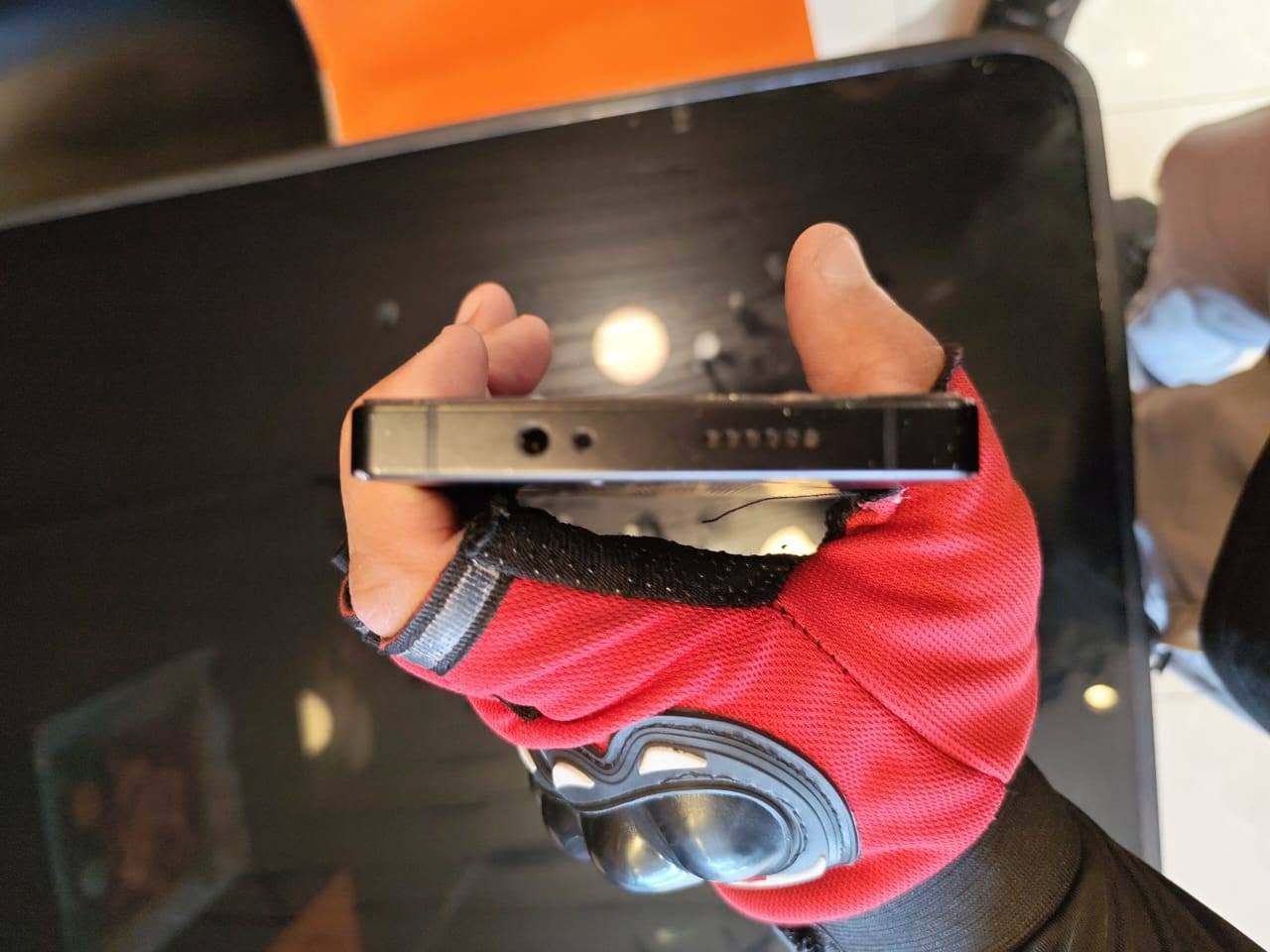 عليكم red Magic 10s proللبيع جهاز نضيف بي بس شخوط بصيطه مال كفر بشاصي  هم نقاط صغار ممبينات مكان جهاز بغداد زيونه سعر775 رقم للتواصل***********

