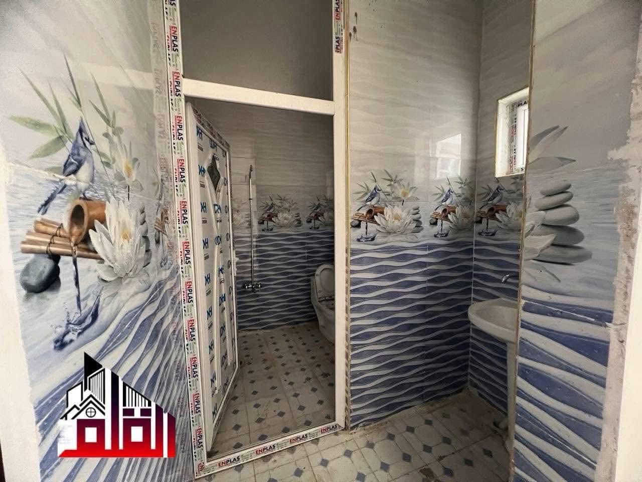 سلام عليكم بيت مساحه 200متر طابو صرف بنا جديد بين كل نقص ما بي بس اتخلي غراضك يحتوي على غرفتين وصاله ومطبخ ستقبال صحيات خرجيه وداخليه ممر داير البيت طارمه حديقه بيت مطلوب 60 مليون مصرف العقاري شهر 40 وسعر البيت حالين 95 مليون بابل ابو غرق مجمع الصفوه قرب السيطره مقابل معهد التقني   يبعد عن شارع 500 متر مكان روعه الستفسار مراسلت الصفحه ونتصال ***********
