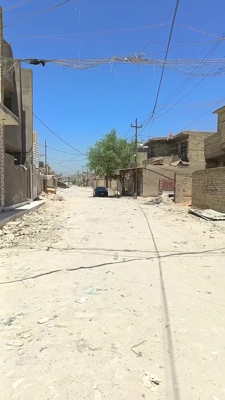 بيت للبيع 70 م واجهه 5 والباقي نزال جاهز وفارغ بلظباط الثانيه على شارع تجاري توجد كل الخدمات نقد ويرهم قسط وبيع مستعجل لاتصال ***********
