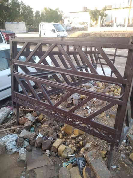 محجر فحل درجه اولى طبقتين لبيع السعر 300 الف المكان حله نادر *********** /***********
