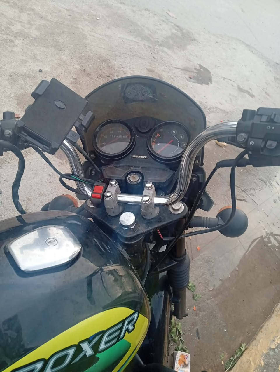 السلام عليكم بوكسر 2021
مرقمه بغداد  اصوليه وكبل تحويل ثاني يوم مكفوله من كلشي السعر مليون و800 وبيه مجال بسيط
للاتصال ***********
