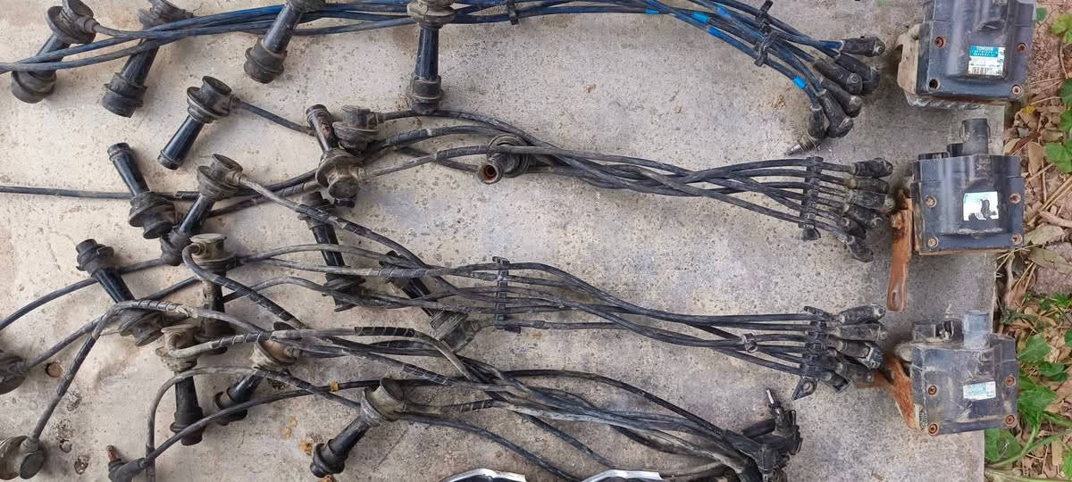 السلام عليكم 
غراض هارتوب و بطه وارنب 
كلهن انضاف شرط الشغل 
ديلكو مع الوايرات ٧٥ الف 
ظفيره نظيفه حيل سعرها ١٠٠ الف
اكسن مع الدرايمات ٢٠٠ الف
بخاخات مع المصدره ولف راجع شرط الشغل سعرهن ٨٠ الف
طبلات خلفيه شرط الشغل والنظافه سعرهن ١٩٠ الف الزوج

عندي غرفه كامله هارتوب نقصها بس ابطاين الاماميات سعرها كامله ٦٠٠ 
دشبول كامل نظيف
كشنات كامله كهرباء
فرس نظيف 
ابطاين خلفيات جدد
تنته والكصه مالتها جدد
دشبول خلفي جدد
دركه مع الكفرات جدد

مكانها الحله حي العسكري 
***********
