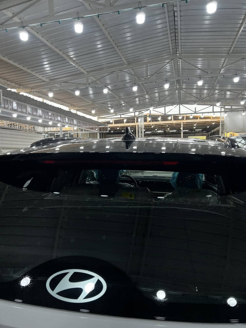 هيونداي توسان 2025 – توكلر | فول مواصفات
📍 النجف الأشرف

✨ سيارة بعدها بحالة الشركة حرفيًا
📘كتلوكاتها والدفاتر كاملة زيرو 
▪️ ماشية 8,000 كم فقط

🌟 المواصفات (فل كامل):
✔️ كشنات جلد كهرباء
✔️ تبريد وتدفئة كشنات
✔️ ذاكرة كشنات
✔️ 3 كاميرات محيطية 360°
✔️ حساسات أمامية وخلفية
✔️ رادار النقطة العمياء
✔️ رادار الخروج عن المسار
✔️ نظام مانع التصادم
✔️ مثبت سرعة ذكي
✔️ تشغيل بصمة
✔️ تشغيل عن بُعد
✔️ شاشة كبيرة + شاشة عدادات رقمية
✔️ جنطة كهرباء
✔️ بردات خلفية
✔️ ستيرن متعدد الوظائف
✔️ شحن لاسلكي
✔️ إضاءة LED كاملة
✔️ جنوط ألمنيوم سبورت
✔️ مرايا كهرباء مع طي
✔️ نظام توفير الوقود
✔️ مواصفات هواي غيرها

🛡️ كفالة عامة من الصبغ ومن كلشي
🔧 فقط بحافة الجنطة بارد خفيف جدًا
👁️ ما يبين إلا بالتركيز ومبين بالصور

🪪 رقم السيارة أربيل

💰 السعر: 235$
✳️ بيها مجال
❗ البيع فقط

📞 للاتصال أو الاستفسار:
***********
