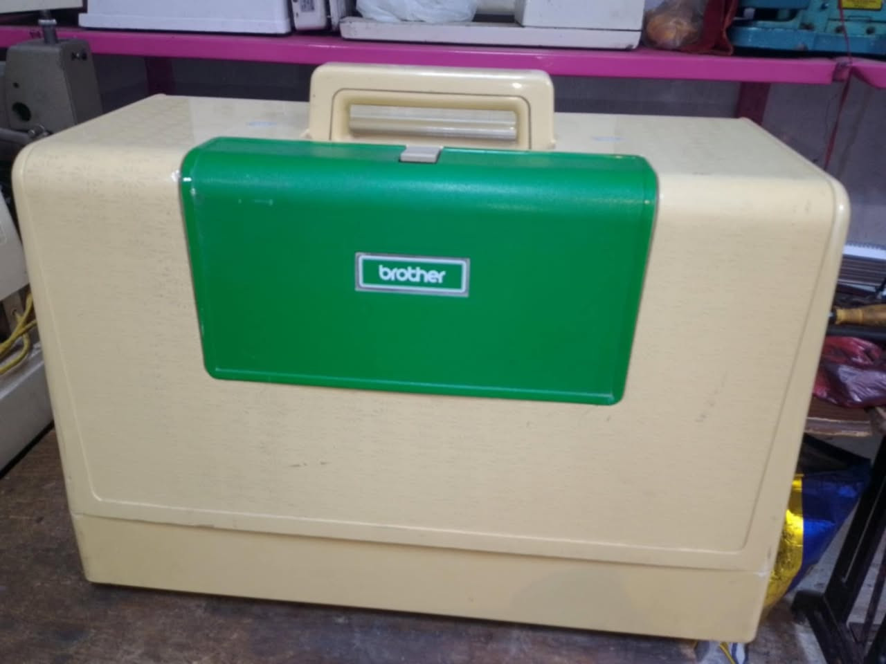 مكينه برذر اخت الجديد استخدام قليل كلش اصلي ياباني بسعر 200. الف مال موسسه خياط عدل وزكزاك وتطريز ودكمه وبيت دكمه و10 نقشات.  حتى القايش الاصلي مالتها للحجز خاص يوجد توصيل للكافه العراق.


**إذا كنت صاحب هذا الإعلان وتريد حذفه لأي سبب، رجاءا أرسل رسالة إلى الدعم الفني**