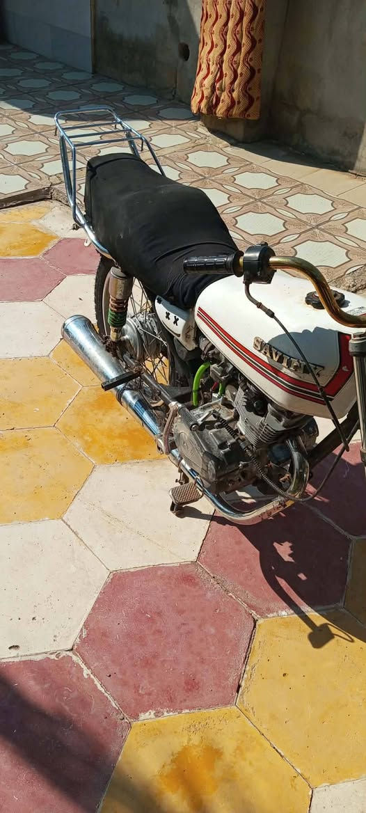 دراجه كلك بدون اواق مكفوله من السرقه السعر ١٧٠ وبيه مجال المكان واسط الزبيديه ***********
