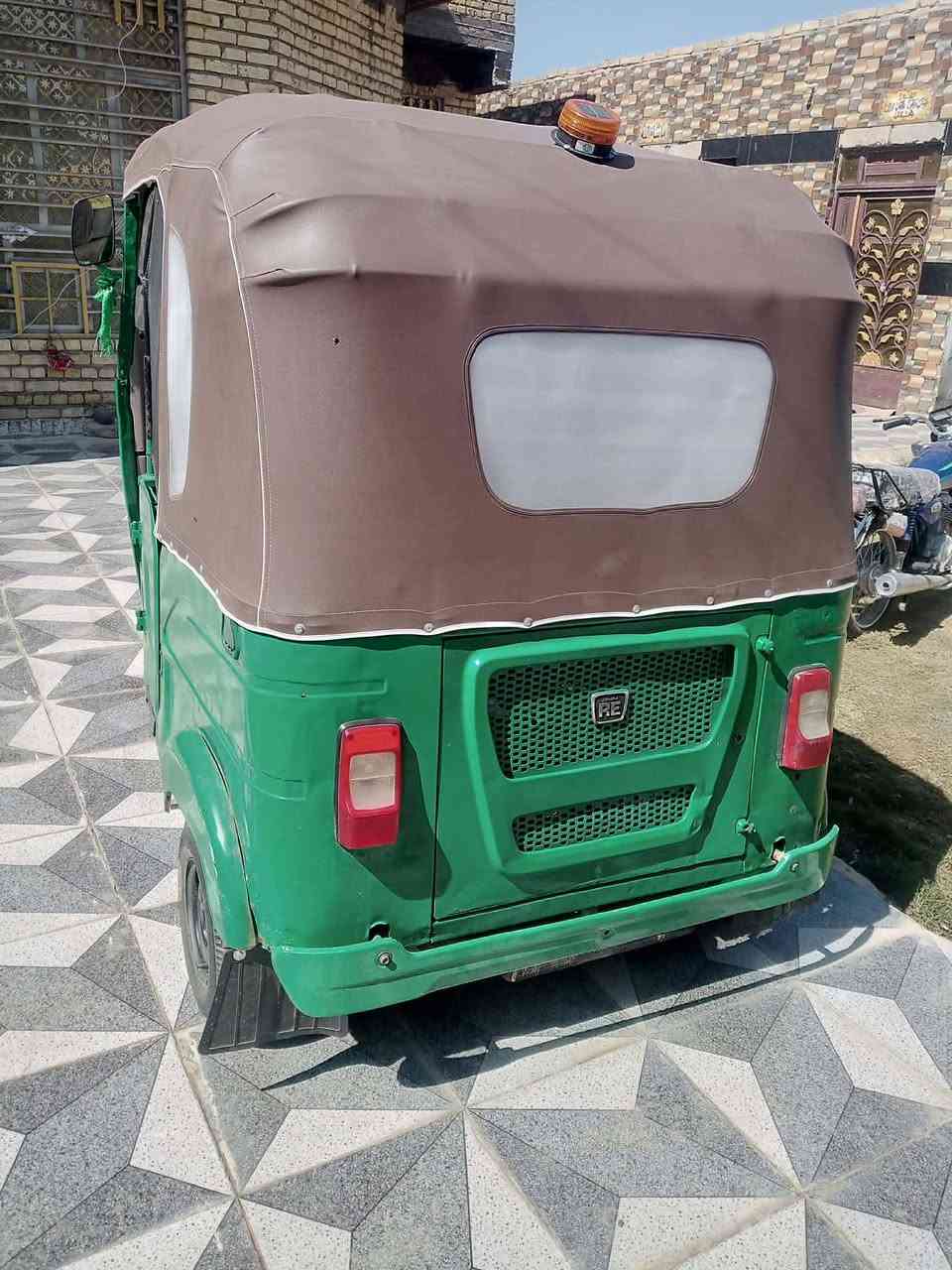 سلام عليكم تكتك البيع 21 مصبوغ جماليه وراق كبس مكفوله من سرقه مكان القاسم سعر خاص***********
