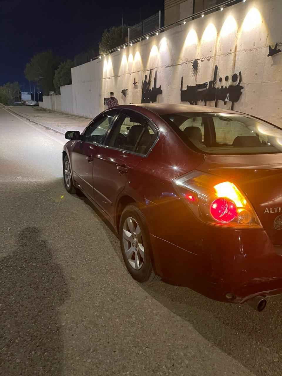 التيما ٢٠٠٨  السعر ٨٣ 
بيها جراد 
بيها سونار بيها صبغ 
تخم تاير صدر امامي خلفي باتري كلها جديد
مبدل هيدروليك الكير قبل شهر  
محرك بي صرف قليل
 ماي راديتر احمر الون مو ماي مقطر 
السياره بيها منظومه غاز كامله شغاله يعني بدون صرف  
سنويه بعدلها ٨ اشهر يلا تنتهي و
 تحويل مباشر 
بي كابون بانزين كامل ملزوك ع جام نظام استيكر 
سماعات استريو 
مسجل ايباد 
رقم بغداد الانكليزي 
لايت زنون الاصلي بشرط 
ديالى خانقين *********** خناقين, ديالى
