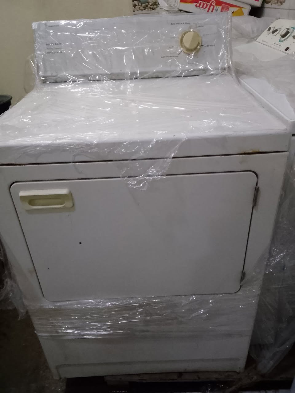 يوجد جميع رول عراقي ايراني مصري تعلاك بلستك جيس بطانية رول زولية غراض نورفة جفافات  منظفات يوجدتوصيل بغدادالجديدة شارع مسبح قرب جبارة بوشربت ***********
