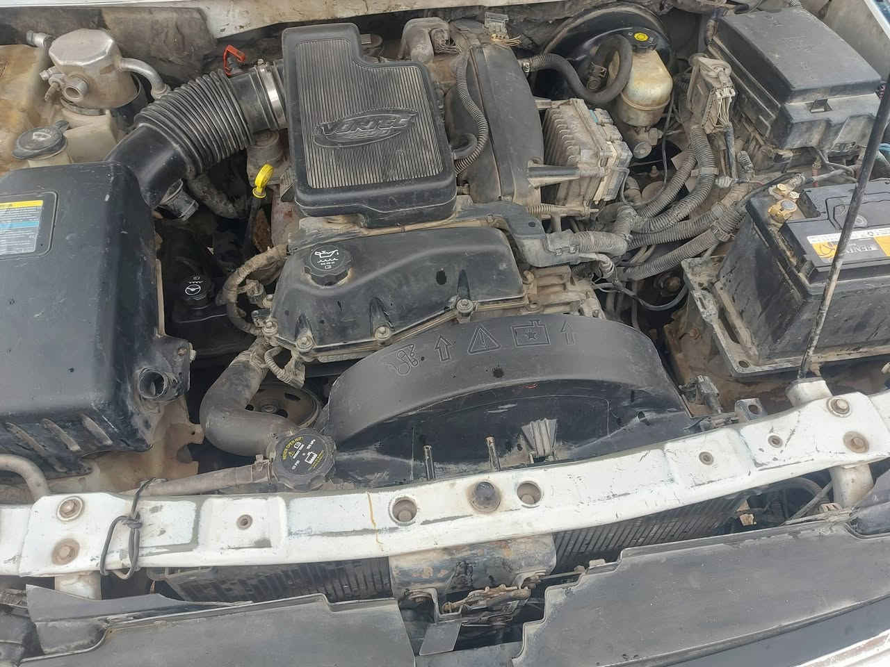 السلام عليكم سياره بلايزر مديل 2004مكفوله من الضربه شواصي سليمه كير محرك مكفولات رقم واسط الكوت تحويل بسم المشتري حداديه جديده دواخلهه حلوات وهذه البدي كدامك سياره خير من الله لشي مانقصها وين متريد روح بيهه نقصها بس تبريد كمبرسربيهه  سعرها ٦٣ ورقه وبيهه مجال لطيبين رقمي ***********بي وات ساب مكان السياره البصره حي الصدقاء
