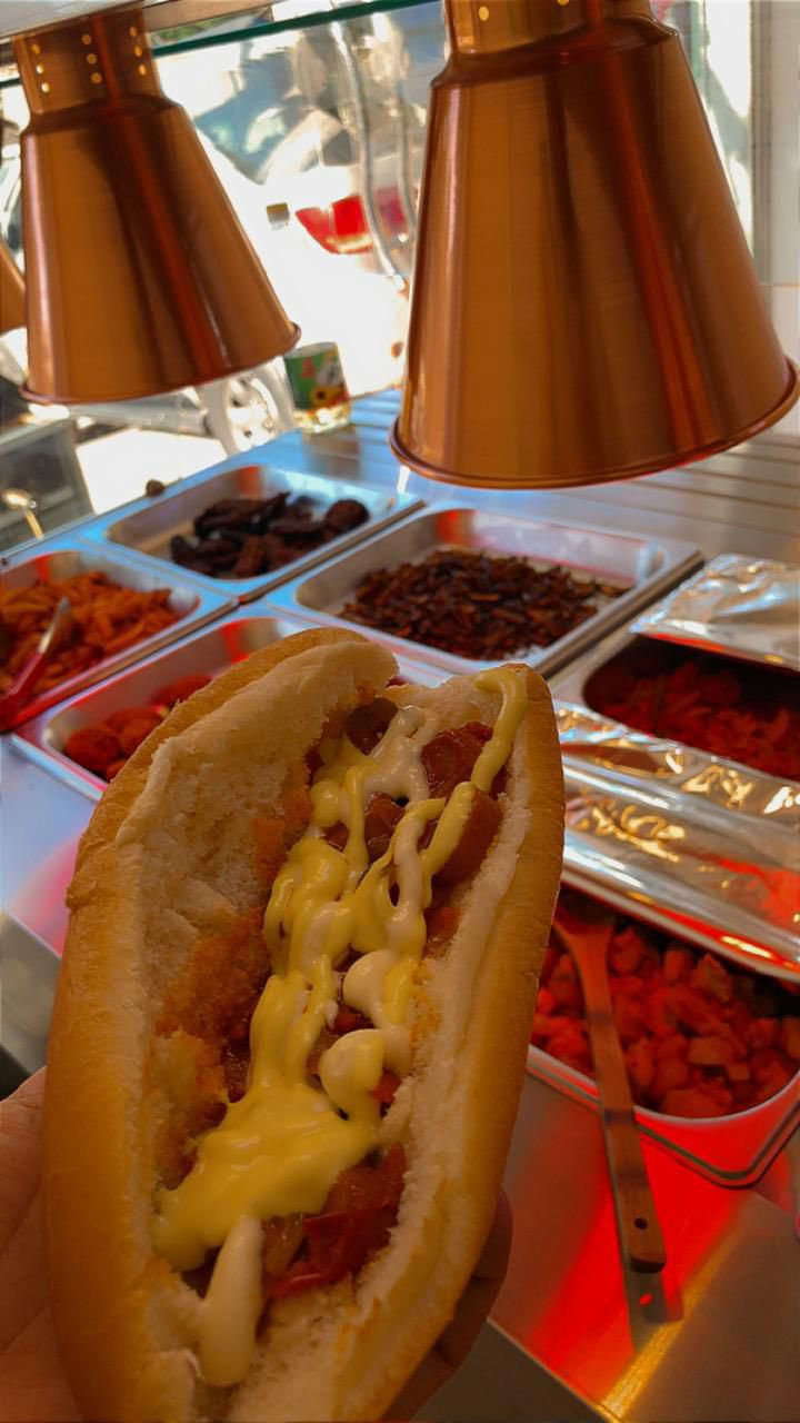 حماية طعام كهربائيه  جديدة استعمال شهر خمس بلانكات تمن ومرق غير مستعملات وبلانكات معه مصفي أكلات سريعه عدد 10 معه طباخ ثلاث عيون تصنيع عراقي جدرين فلافل وفنكر ومخالم ***********
