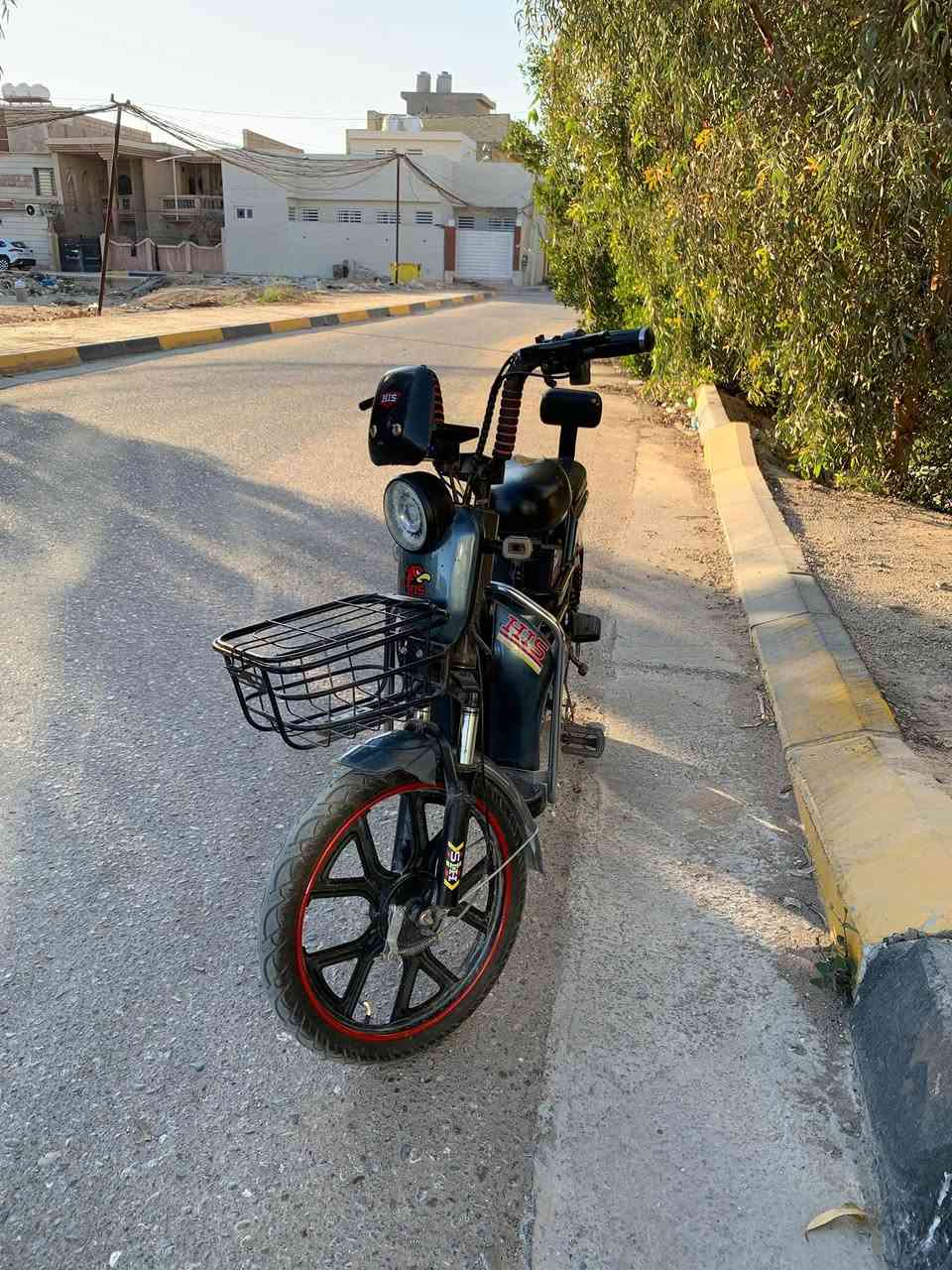 باسكيل شحن حجم 24موديل2025 للبيع نظافة گدام العين جديد ونضيف تجي تشوفة عجبك شايف خيره الباسكيل مال بيت بطاريات (جدد)مواصفاته اشاير ديجي بلوتوث شاحنة هاتف او حامل هاتف  اشاير ولدات نشرات جانبيه سعر (375)بي مجال بسيط 
مكاني سيف سعد قرب النافوره 
📞 ***********
