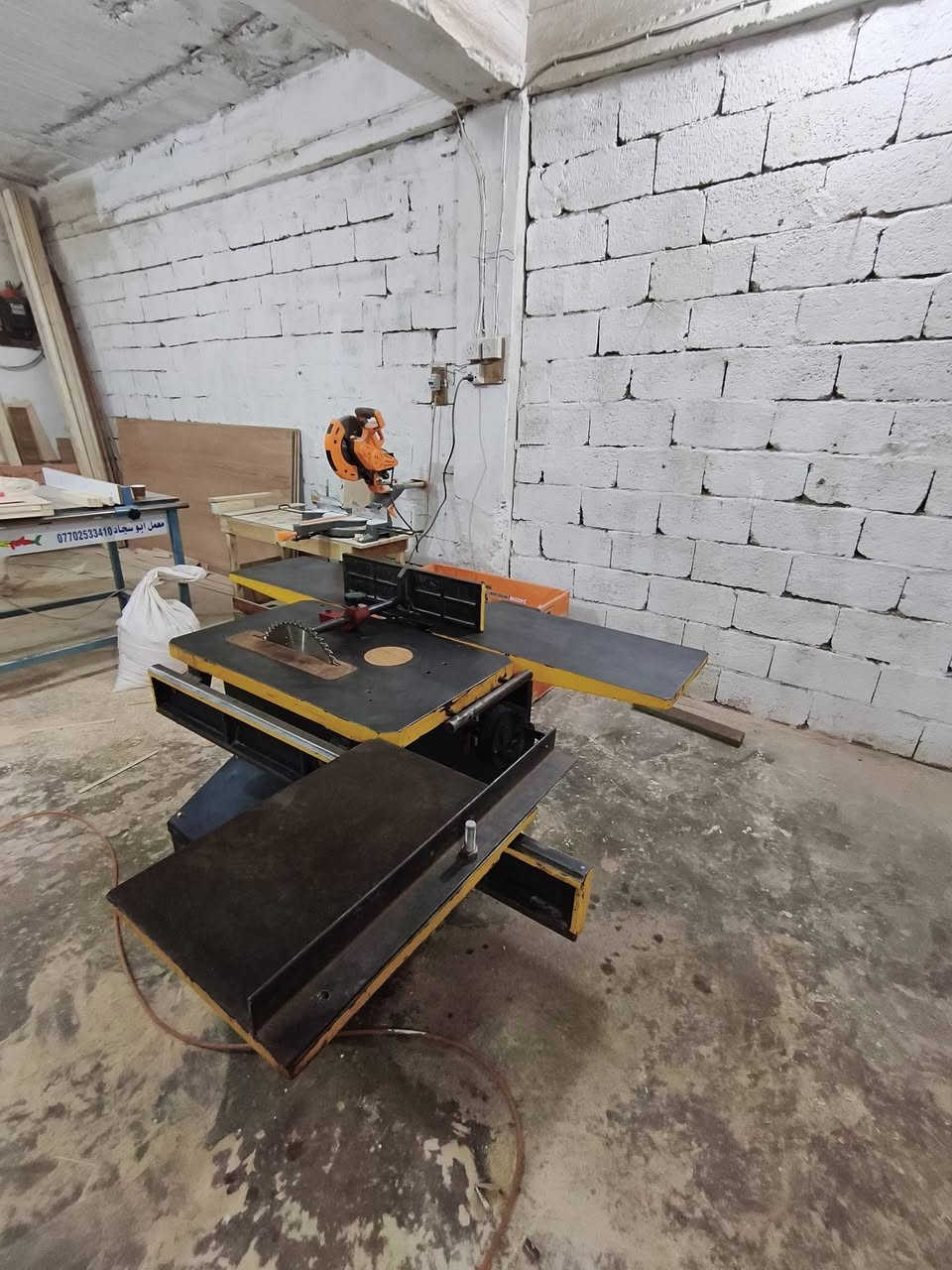 مكينه بلغارية 4عمليات كاملة ملحقاتها السعر 🇮🇶مليون و900 ألف للتواصل ***********
