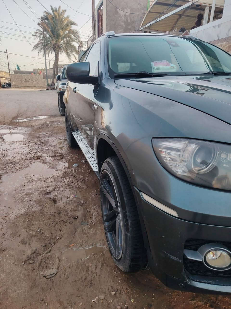 Bmw /X6. 2011 

مكينه 6 سلندر 3.5 تون باور تيربو ديزل 

كير اوتو 

المواصفات

بصمه 

سلايد 

شاشه كبيره

سيدس جنجر

ماوس تحكم

 5 كامرات 360 

رادارات 

هاند بريك بصمه

تحكمات ستيرن

شفتات ستيرن

اوتو هولد

كشنات جلد

كشنات كهرباء

كشنات خرن ميموري 

داخل لون عسلي + صاج

قطعتين تبريد

بردات بل ابواب

ويل كب قياس 19 

صندوك كهرباء 

لايتات زينون بلاد

بك لايت LED 

رقم أربيل 

مكان السياره بغداد 
 ***********
السعر ١٠٠
