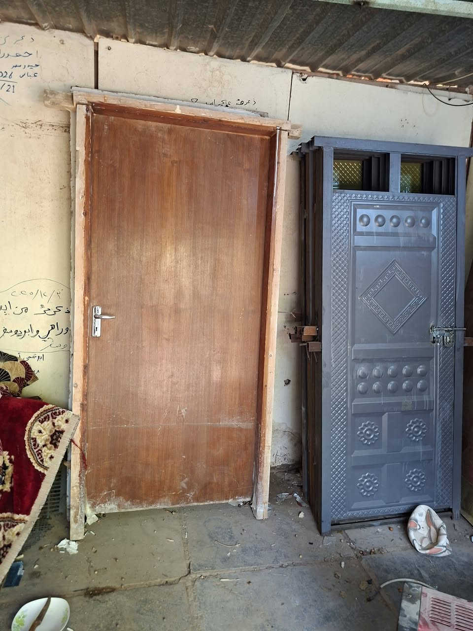 يوجد شبابيك تفصال قديم نظيف مع بوب خشب وشيلمان بلجيكي النهروان شارع الشمري سكلة ابوحسن تلفون ***********
***********
