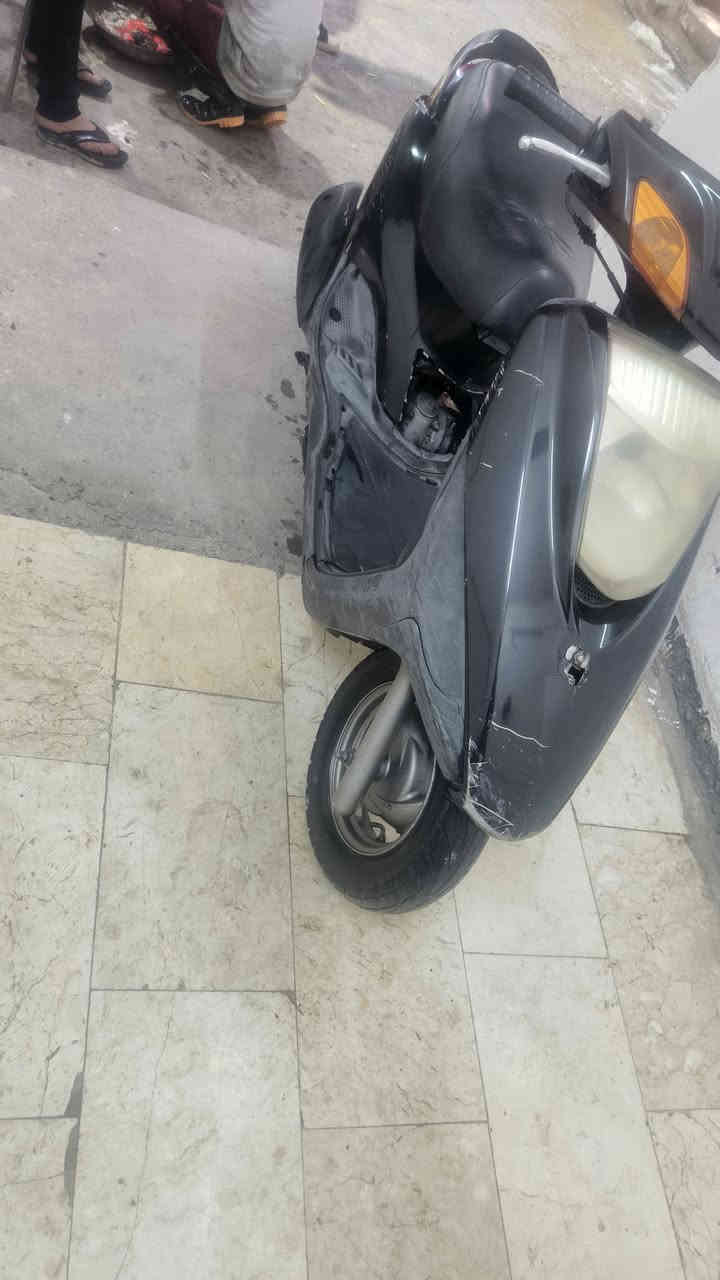 دراجة بريز كوري #للبيع 
نضافه 90% الدراجه على ايدي امانه الله
السعر 400  الف وبيهه مجال بسيط
. 
العنوان بغداد البلديات المعسكر قرب صوره الامام علي عليه السلام
***********
متوفر على الواتساب او الرقم
