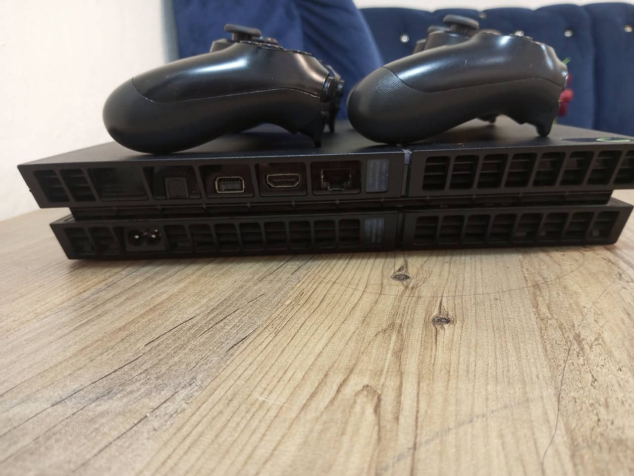 بلي فور مهكر فات طافي جوستكين اصليات اخو الجديد مع يوبي اس اصلي بي خمس لعبات السعر 325وبي مجال للشراي الرقم *********** العنوان بغداد رحمانيا الجعيفر بقرب ملعب الزوراء
