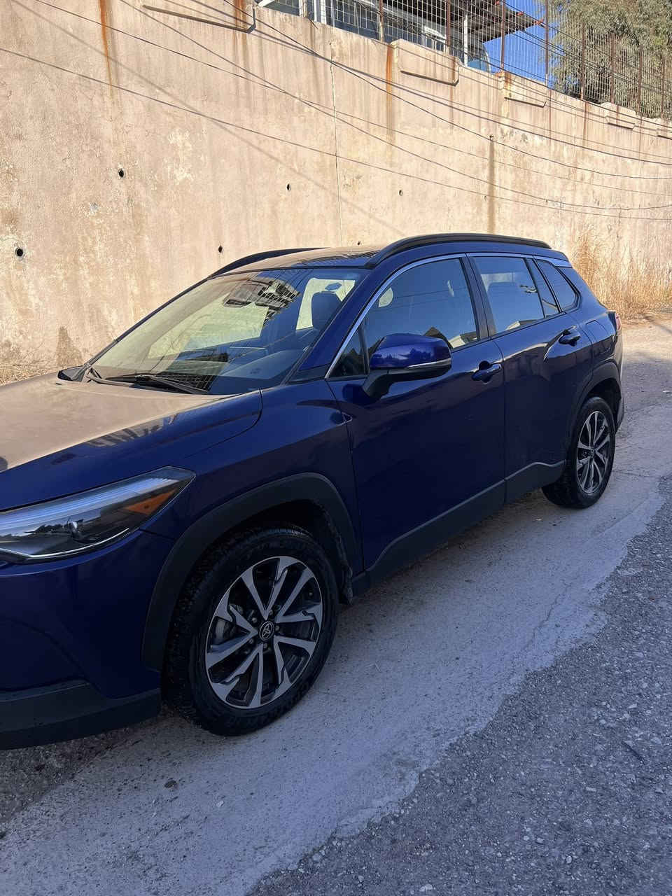 كورلا كروس وارد أمريكي واحد على واحد فول 
 بنزين XLE_AWD
فور ويل 
نقطه عمية
بصمة 
دخول ذكي
كشنات جلّد تفيه 
تحديد مسار
صندوق شفط 
حساسات امامي + خلفي
محرك 20 
بيه سرقه ثلاث قطع امامي شرط بدون اير باك أو دواخل فقط تبديل بدون حادث 
رقم دهوك 
لاستفسار التواصل على وتساب الرقم ***********
