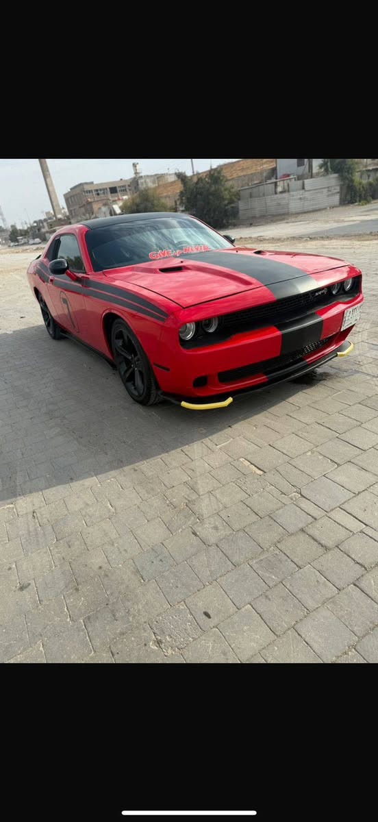 سلام عليكم
جالنجر 2010 محدث بجم 2020
مكينه 5.7
حادثه جامرلغ ايمن مصبوغه حزام بدون قماره ودواخل
جاهزه سستم صوت مابيه اي نقص 
ب110 
***********
