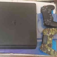 بلاي4 سلم ٥٠٠جيجا • قرص GT5 • كنترول اصلي+تجاري