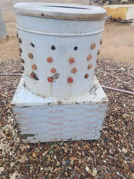 سماطه دجاج للبيع قريه الربيضه سعر 300بيه مجال***********
