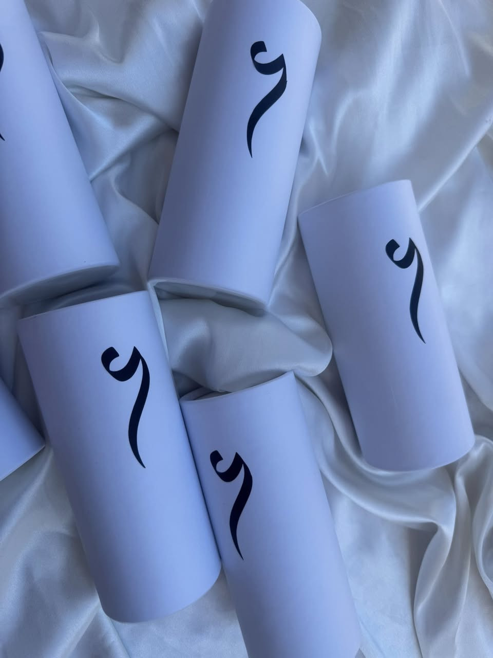 علبة أسطوانيه مع اللوكو  للمناقشه  /

حسب طلب زبونتي 
الحجز مسبقا. 
يوجد توصيل لجميع المحافظات


**إذا كنت صاحب هذا الإعلان وتريد حذفه لأي سبب، رجاءا أرسل رسالة إلى الدعم الفني**