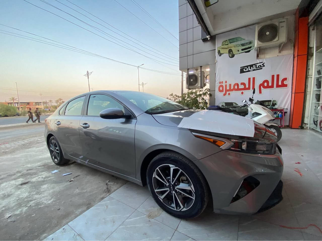 سلام عليكم البيع 
فورتي 2023
وارد أمريكي حادث سياره جاملغ مبدل قطعتين كلير
رقم ديالى انكليزي 
محرك 2000 دوش
مواصفات 
ردرات شاشة جبيره
ويل كب ١٧
باقي مواصفات المعروف 
العنوان ديالى بعقوبة 
الرقم ***********
السعر اتصال 
‏￼ بعقوبة, ديالى
