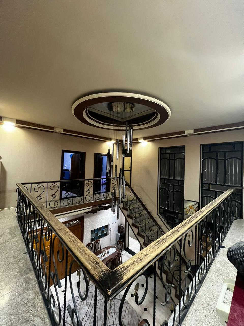 #بيع_شراء_ايجار_بناء_تعقيب_ترميم_تثمين_دور سكنية _
السلام عليكم 
يستمر مكتبنا بتوفير العروض الى زبائننا الكرام 
يعلن مكتبنا عن توفر دار حديث مدخلين للبيع (شارع عام)

المساحة (١٥٠) متر            
الواجهة (٧،٥) متر 
النزال (٢٠) متر 
يحتوي على ؛$
الطابق الاول
كراج سيارة واستقبال و مطبخ ومنور وغرفة نوم وخدمات (خارجية وداخلية)
الطابق الثاني
(٣) غرف نوم وخدمات وبيتونة كبيرة وسطحين

العنوان /الشعب @@@التجار الثانية @@قرب اعدادية غمدان @@@ 

للاستفسار زيارة مكتبنا الكائن في ألشعب شارع الاسواق المركزية مقابل جامعة الامام الكاظم 
#مكتب_سيف_الساعدي_للعقار 
او الاتصال على الأرقام التالية؛
***********
***********
او التواصل عبر البرامج التالية؛ماسنجر واتساب
