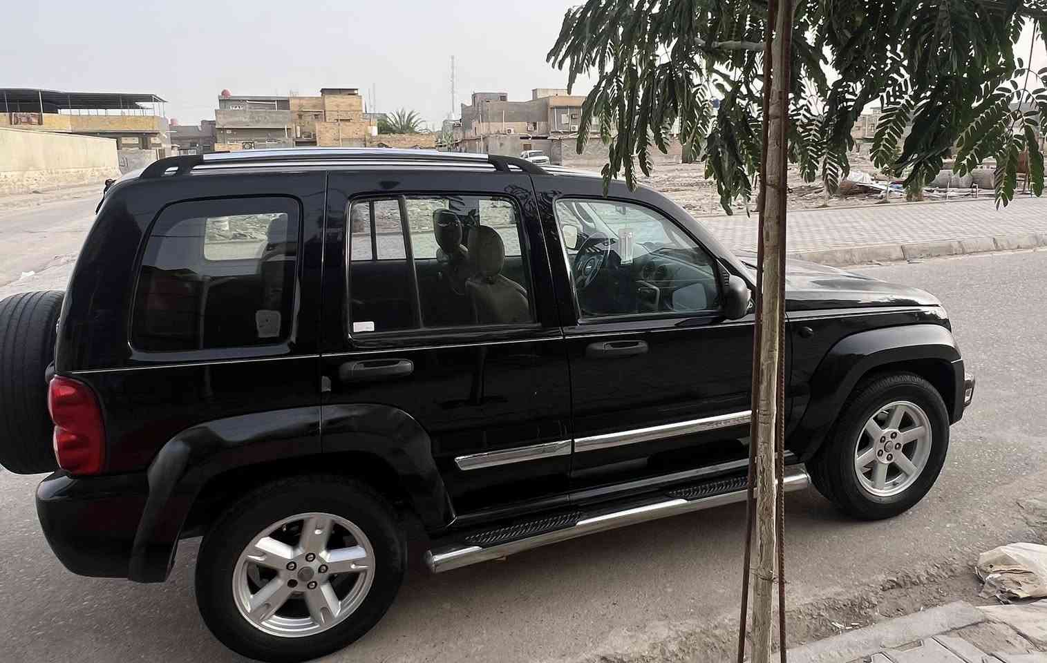 جيب لبرتي2007 للبيع
رقم بغداد سنويه 2027 مكفوله عدا البنيد مصبوغ ومجورد السعر70$ وبيها مجال المكان البصره القرنه ***********
