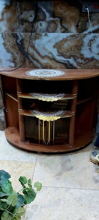 طبله وسطية • بوفيه ١م • نجف