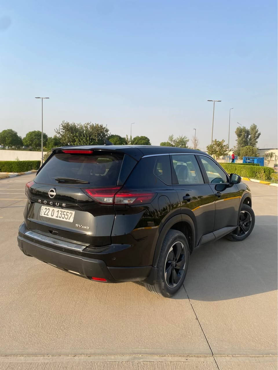 Nissan rogue 2024 SV AwD 
مواسەفات سندوق شەفت پریک کارەبای ئۆتۆ هۆلد کارپلەی کامیرە رادەری پێشەوە و رادەری پشتەوە تەحدیل سورحەوە خەتی جادە 
 
بەس بۆنیتی بۆیاخە بەبی ناوگرتن بەبێ ئێرباگ تەقین 
رەمەو سەنەوی نوێیە 
*********** أربيل, العراق
