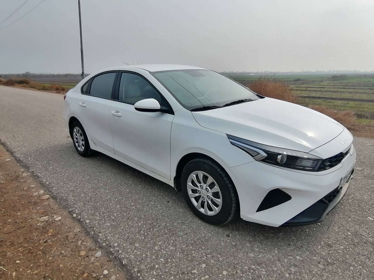 السلام عليكم سيراتو للبيع موديل 24 كفاله عامه رقم اربيل قطعتين تبريد مكينه 2000 ماشيه 31 باسم شركه تريد تحويل تريد الوكاله السياره جاهزه من كلشي مكان السياره واسط الصويره الشراي يتصل *********** مراوس سيراتو فقط
