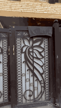 🏗️ أفواج النور للوساطة العقارية 🏗️
✨ ثقة تُبنى… وجودة تُرى ✨

🏡 بيت للبيع – الدورة / الزراعي – شارع 60
مساحة 100 متر (نزال 20م – وجه 5م)
بناء حديث وطابقين

الطابق الأول:
• صالة حولي
• مطبخ مع خدمات
• منور
• غرفة نوم

الطابق الثاني:
• غرفتان نوم
• حولي
• بيتونة

🔹 البيت جاهز للسكن ما عدا الواجهة
🔹 موقع مميز وقريب من جميع الخدمات

📍 موقعنا: بغداد – الدورة – شارع 60
🛠️ مجاور تاير مول – قرب مطعم الريان

📞 للاستفسار:
0777 973 3606
0787 569 0971
