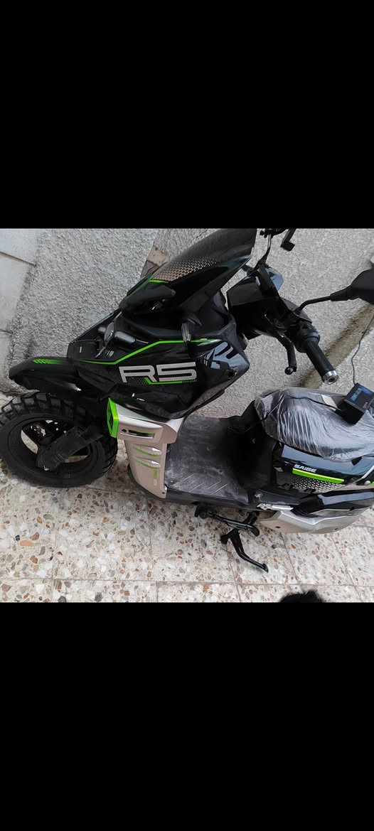 البيع بسبب ظرف  دراجه اباجي زيرو شركه سايج  جديده استخدام يوم واحد إلى يوم ونص فقط اخذتها من صدريه وصلها موحود بيها ضمان 4اشهر الى6 من كلشي   تأيرات جبلي بطاريات 6مسطره ملف3000-3500
بصمه دبل اشارة أشاير يمين يسار 
تمشيك 60 كيلو بها حدودو
سعر مليون و250  وبيها مجال بسيط اكرر مجال بسيط 
كان بغداد منطقة الأمين الثانيه


**إذا كنت صاحب هذا الإعلان وتريد حذفه لأي سبب، رجاءا أرسل رسالة إلى الدعم الفني**