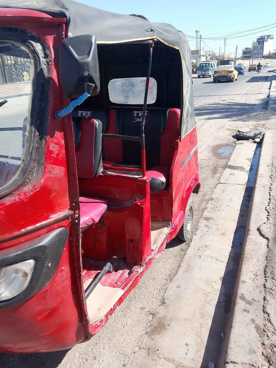 تكتك تي في اس لبيع أوراق كامله كهربائي كله شغاله تخم تأير
ومكنيه شاده جديد سعر 2500وبيه مجال ‏‪0775 270 7775‬‏
