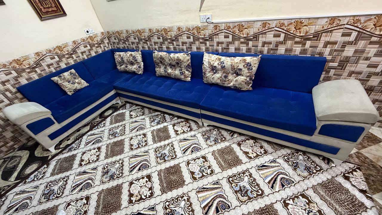 سلام عليكم 
ديوان للبيع نظيف مابي اي عيب 7 امتار شراي تعال خاص


**إذا كنت صاحب هذا الإعلان وتريد حذفه لأي سبب، رجاءا أرسل رسالة إلى الدعم الفني**