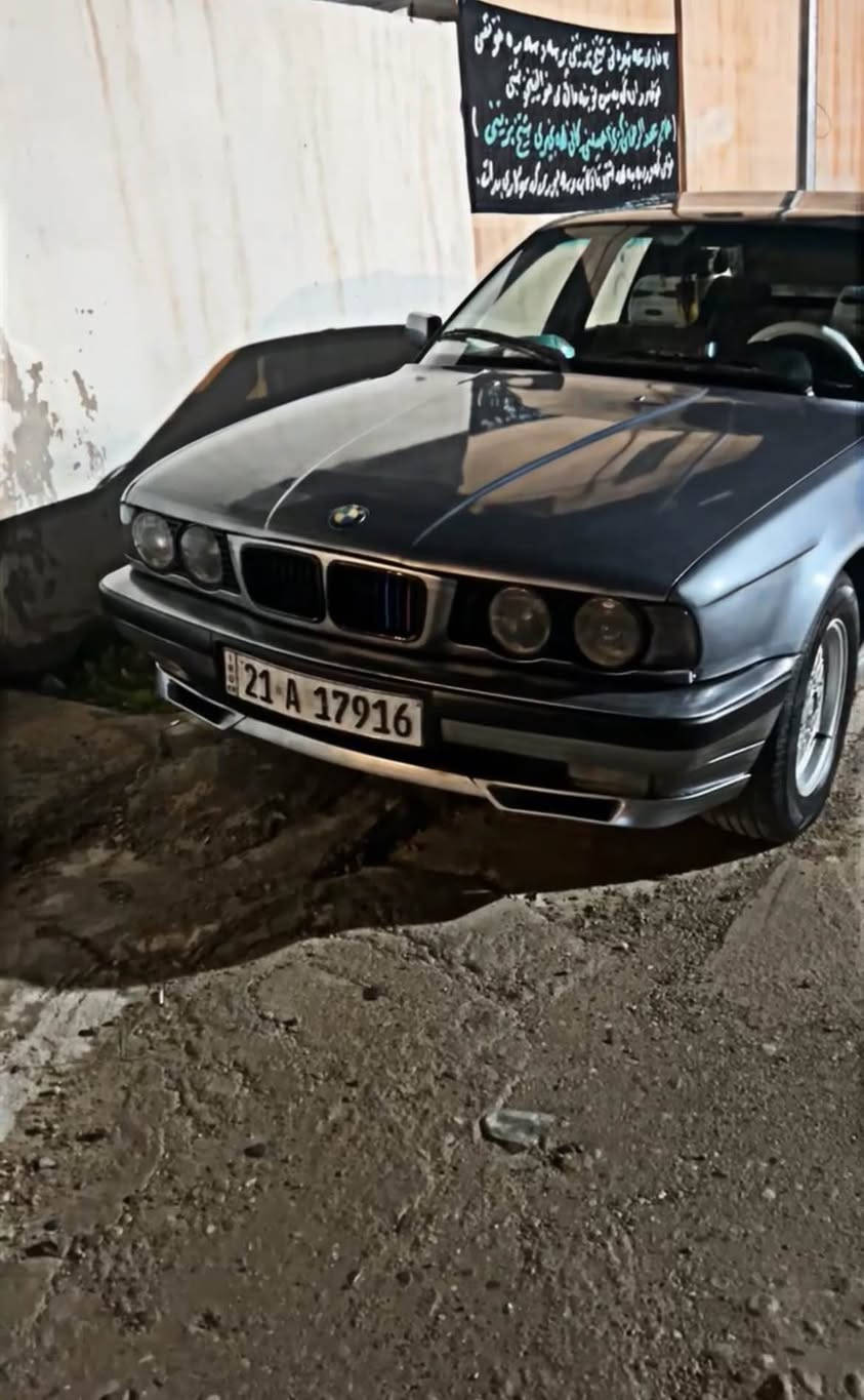 Bmw موديل ٩٢ كير عادي سةنةوي تازةيةتا ٢٨ 
چاملغ دواي سةكن ليدراوة بي ناو گرتن كوبون بةنزيني هةية شويني كركوك
*********** كركوك, العراق
