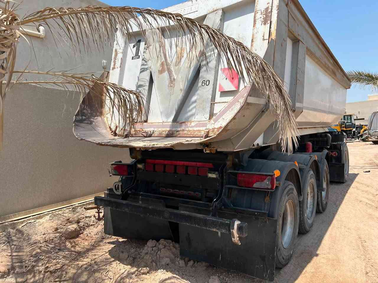 ‏سلام عليكم أخوان عربانة للبيع موديل 2021 أوروبية ذرعته 30 دناكير 16 مكفوله كفاله تجي تفحص اوتاخذ عامه تايرات تخم نضاف ثلاث دناكير الثالث تعليك جوبلس العربانه جاهزه للشغل اربط اوطالع كبل السعر 175او بيه مجال غليل حك الجيه مكانه                    بصره قضاالصادق رقم للتواصل اوبل خدمه***********
