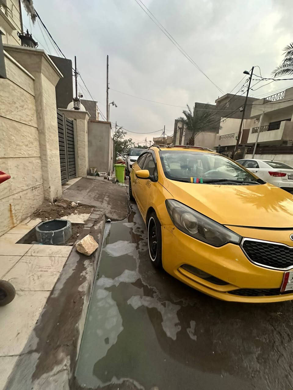 السلام عليكم سيراتو خليجي 2016 بيهة طخة بالجاملغ الخلفي للبيع السيارة خير مـטּ الله كير ومكينه مكفوله منضومه غاز وبانزين تايرات جدد دوشمه جديد سياره جاهزة بدون غراض وتحويل ثاني يوم للاستفسار *********** واتساب السعر 113 ورقة وبيهة مجال للشرايه
