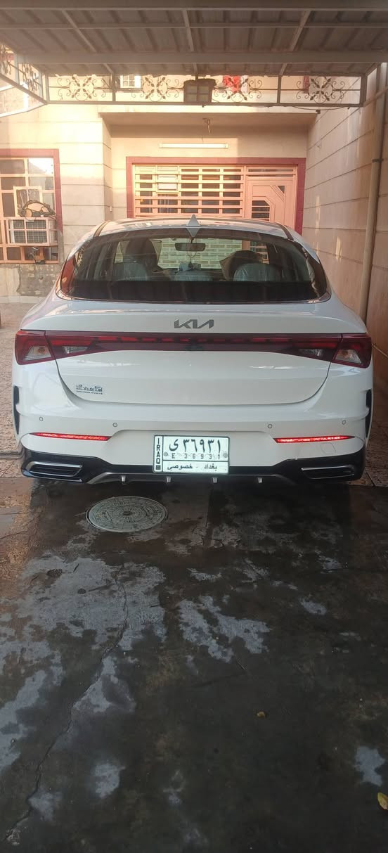 السلام عليكم سياره K5خليج موديل 23 مكفوله كفاله عامه فول ماعدا بنوراما محرك 2000 دوش  ماشيه 40 الف حقيقي بسمي سعر 215 وبيها مجال لطيبين مكان بغداد الغزاليه رقم هاتف ***********
