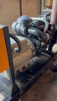 مولد بيرنكز إنكليزي 4 سلندر توليد 85kv بخار بسيط بالمكينة للعلم ما صار...