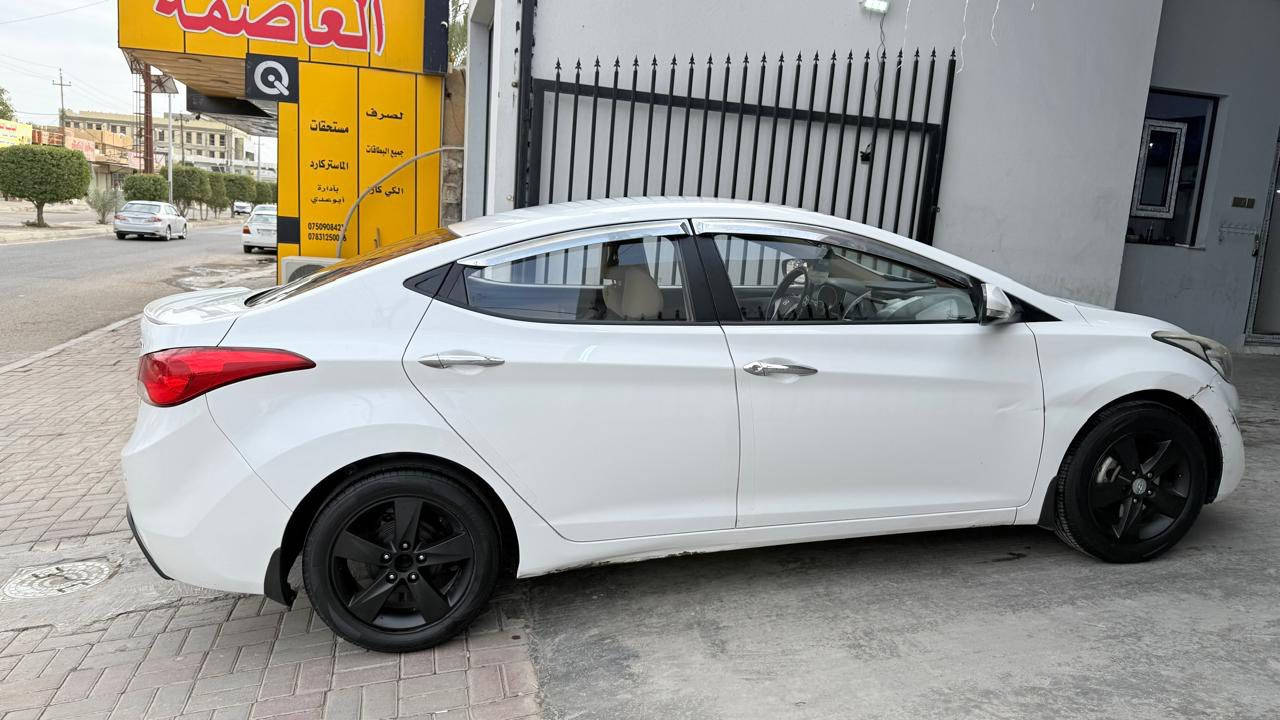 النترا ٢٠١٢ خليجي 
محرك ١٦٠٠ دوش
ضرر السياره بنيد مبدل و جاملغ صبغ و تصليح بدايه الشاصي 
الشراي يتصل على رقم صاحب السياره ***********
مكان السياره الفلوجه
