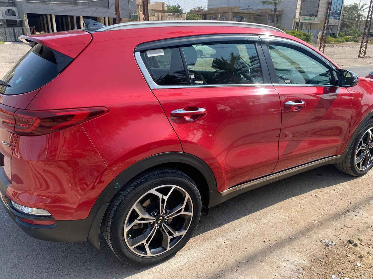 السلام عليكم
سبورتج جيتي لاين 2021 ماشيه 70 الف حقيقي
فووول مواصفات 1/1 كلشي بيها رقم بغداد بأسمي هزه ورقم وسنويه كله جديد كير محرك كفاله 
والسياره كفاله فقط بكد الصبع تكحيل فوك الهلال مال جاملغ الخلفي سيارع مال بيت 
سعرها 217 وبيها مجال الشراي يتصل وبالخدمه
مكاني بغداد الغزالية‏‪***********‬‏
