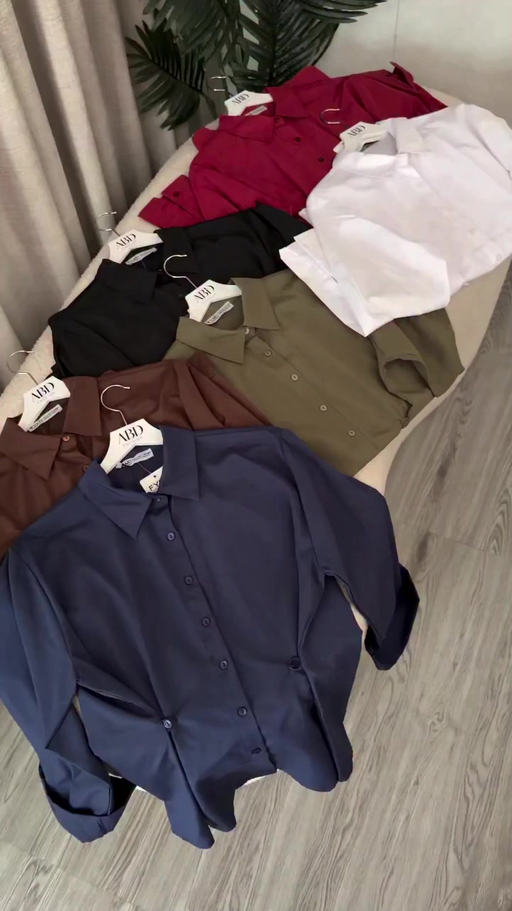 قميص صيفي ❤️
خامه بوبلين راقيه
مريح باللبس انيق 
القياس ٣٦ ٣٨ ٤٠ ٤٢ ٤٤


**إذا كنت صاحب هذا الإعلان وتريد حذفه لأي سبب، رجاءا أرسل رسالة إلى الدعم الفني**