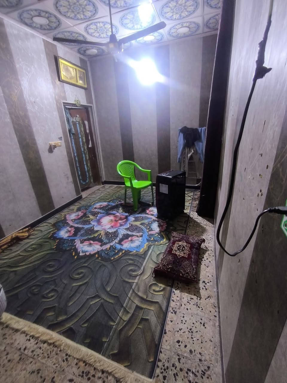 ١٠٠م حي الوفاء منطقه أربعين شلمان طابق ونص على ساحه سعر ١٢٥ بيع على مبادره فقط. ***********
