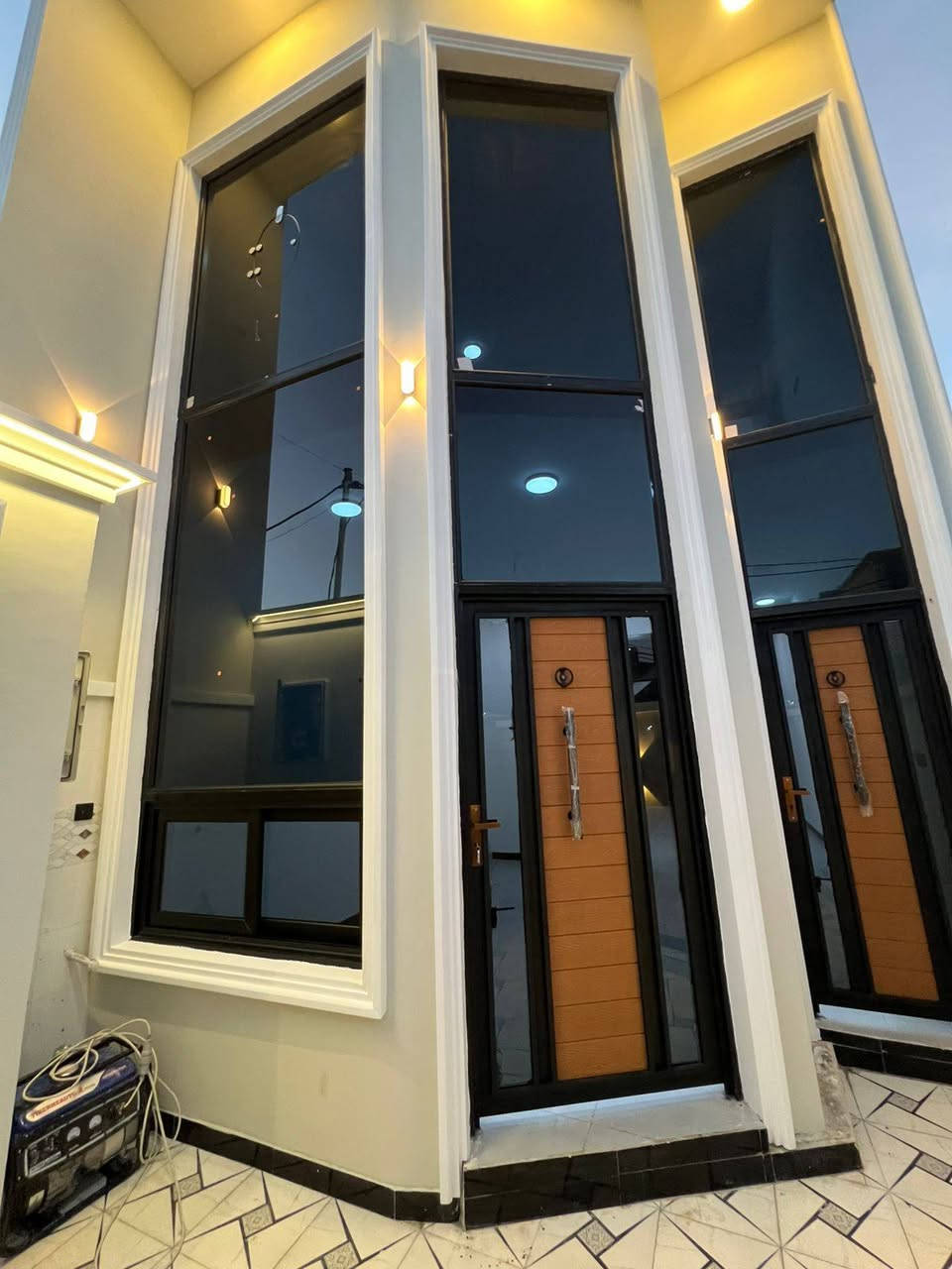 المساحه ١٠٠ متر
السعر 97
محتوياته 
غرفتين نوم +هول استقبال مطبخ. مجمع صحي
ملاحظه// البيت جديد جديد غير مسكون 
طابو زراعي /سند ٢٥
البناء طابوك صب كونكريت 
العنوان بابل البكرلي شارع الغسل بجهت
ملاحظة لا مراوس ولا اقساط فقط نقد البيع
للاستفسار اكثر مراسلة الصفحة أو الأتصال ع رقم ***********
