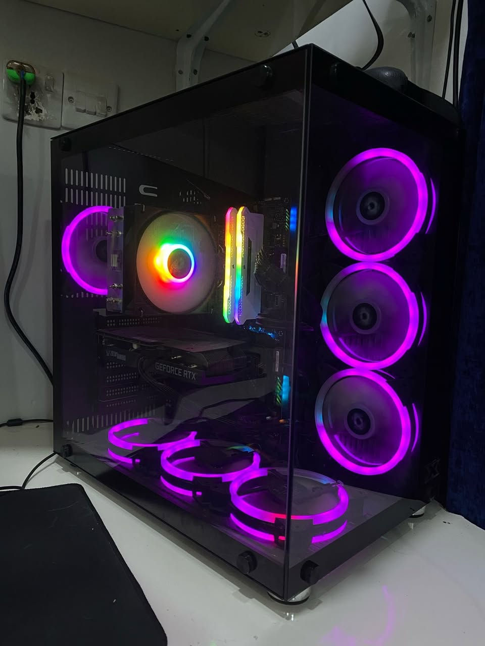 سلام عليكم 
التجميعه للبيع مع الاكسسوارات موصفات داخل الصور 
***********
