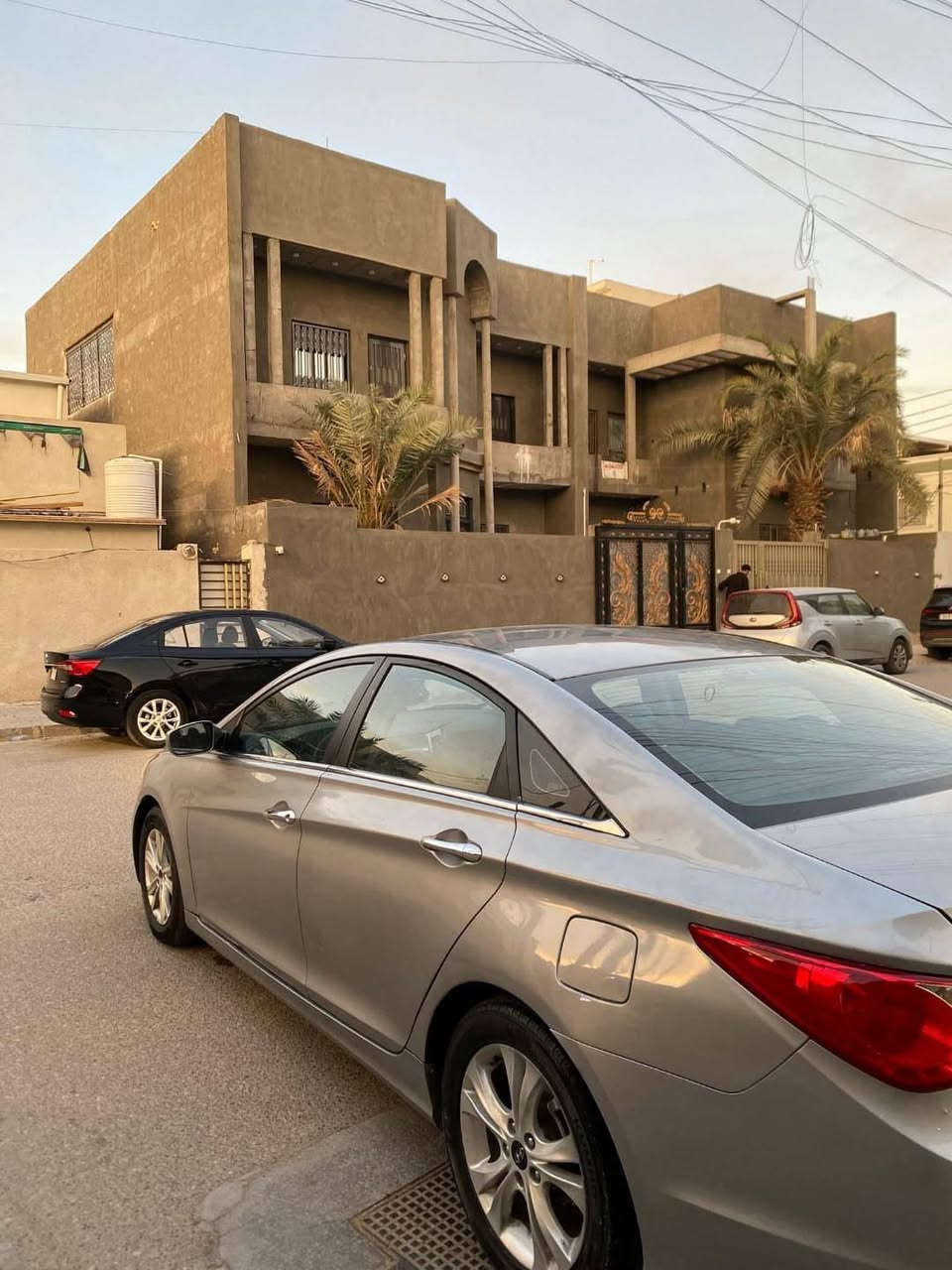سوناتا مديل 13 كص جنطه ادوات اصل غاز متومه على اختها واجها شرط الحاسبه سنويه ورقم مضبوطات كلش
سياره فول عده الفتحه 
٣ بصمات تشغيل وجنطه وباب 
حساسات خلفيه شاشه كامره دواره 
تحكمات كلها شغاله 
تبريد قطعتين اشارة ترحيب مري شفط ويا التقفيل
كشن كهربائي 
سياره حلوه ومرتبه مال جناي 
جاهزه من الدعاميه للدعاميه 
سعر 50 وبيها مجال مكانها نجف الا اشرف
***********
***********
